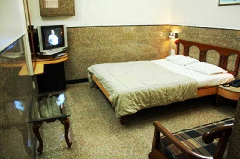 Hotel Royal Castle Bombay Extérieur photo